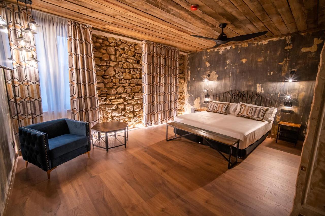 Hotel Somnifabrik วาลเดร์โรเบรส ภายนอก รูปภาพ